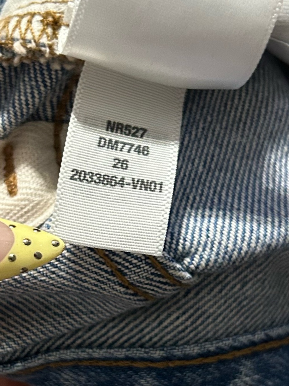 Madewell Darted Barrel-leg jean - Picture 7 of 7